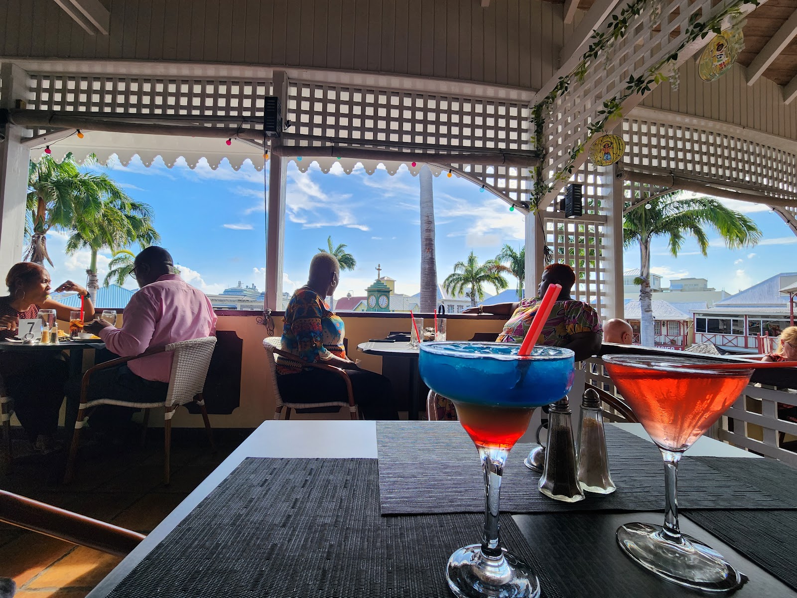 Four Ways | Restaurant & Bar