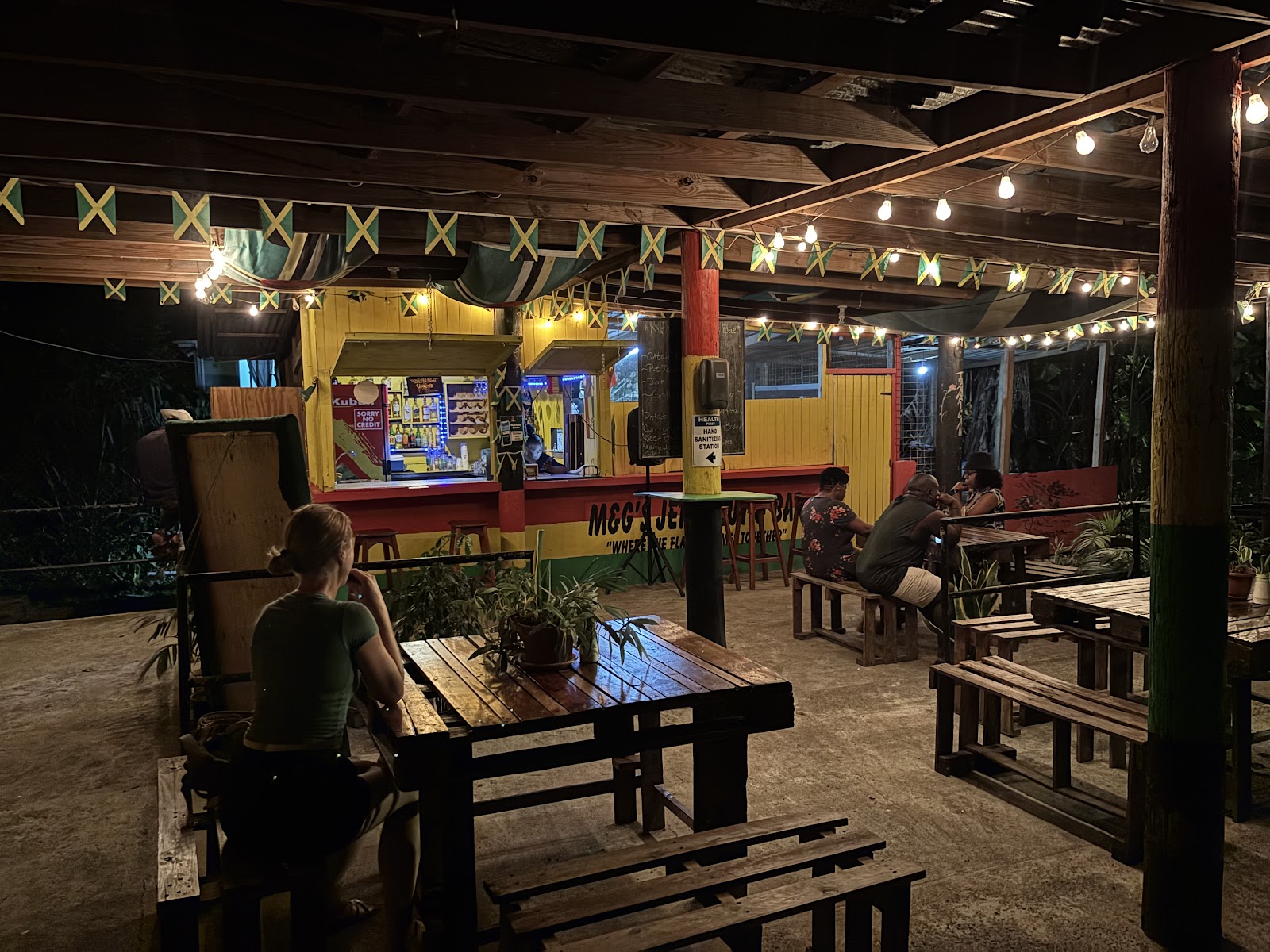 M&G's Jerk Hut & Bar